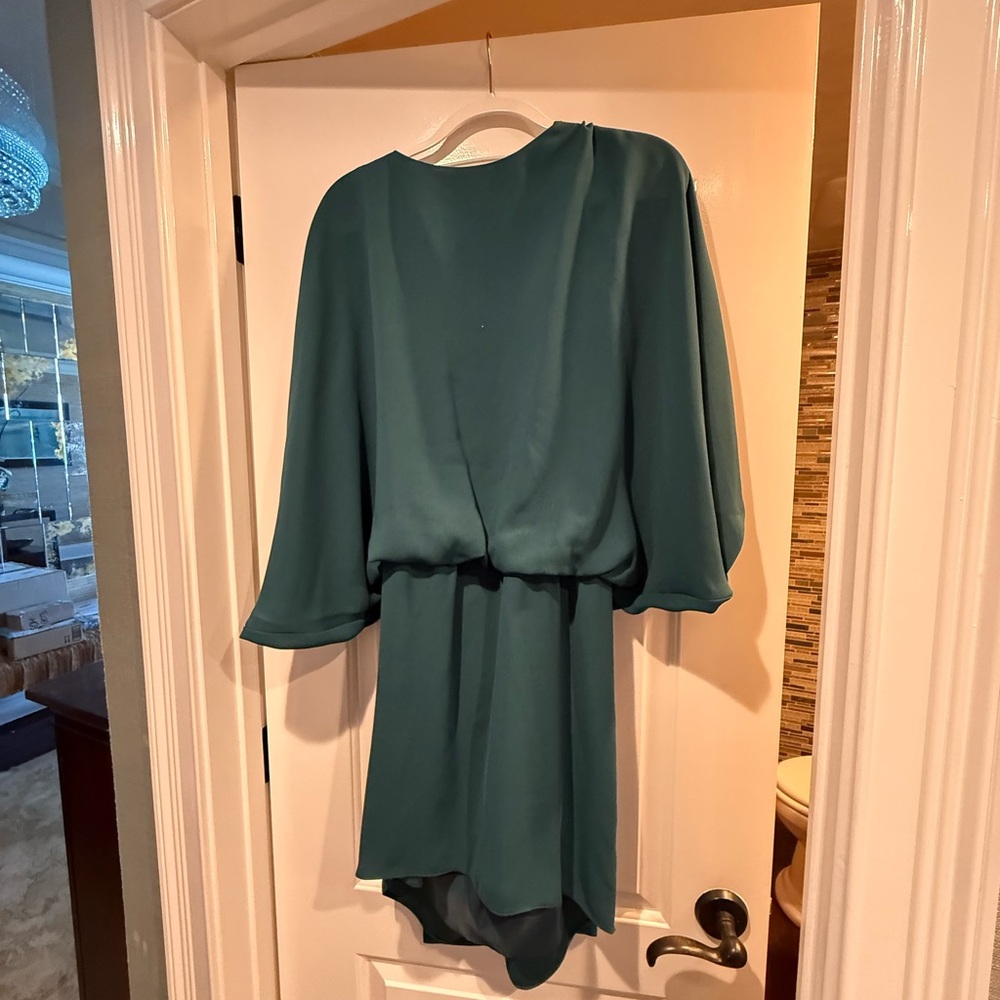 Trina Turk Green Midi Dress with Voluminous Sleeves